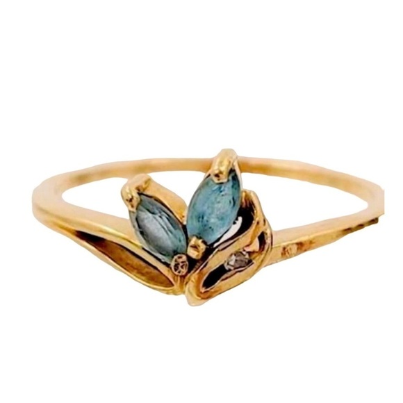 Vintage Jewelry - 14K Gold Topaz Ring
